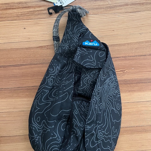 Kavu Rope Sling Bag- Black Topo - Picture 1 of 1